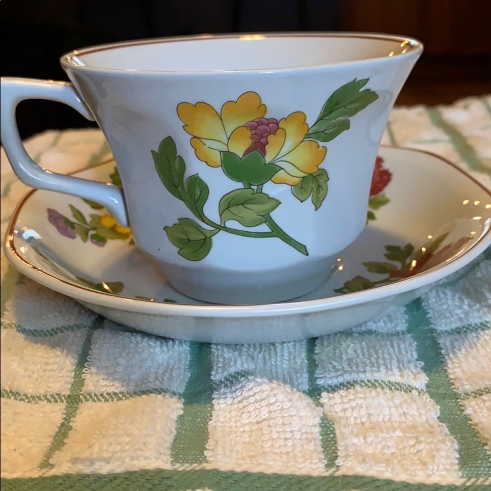 Wedgwood tea cups with saucers Kimono pattern - Picture 1 of 4